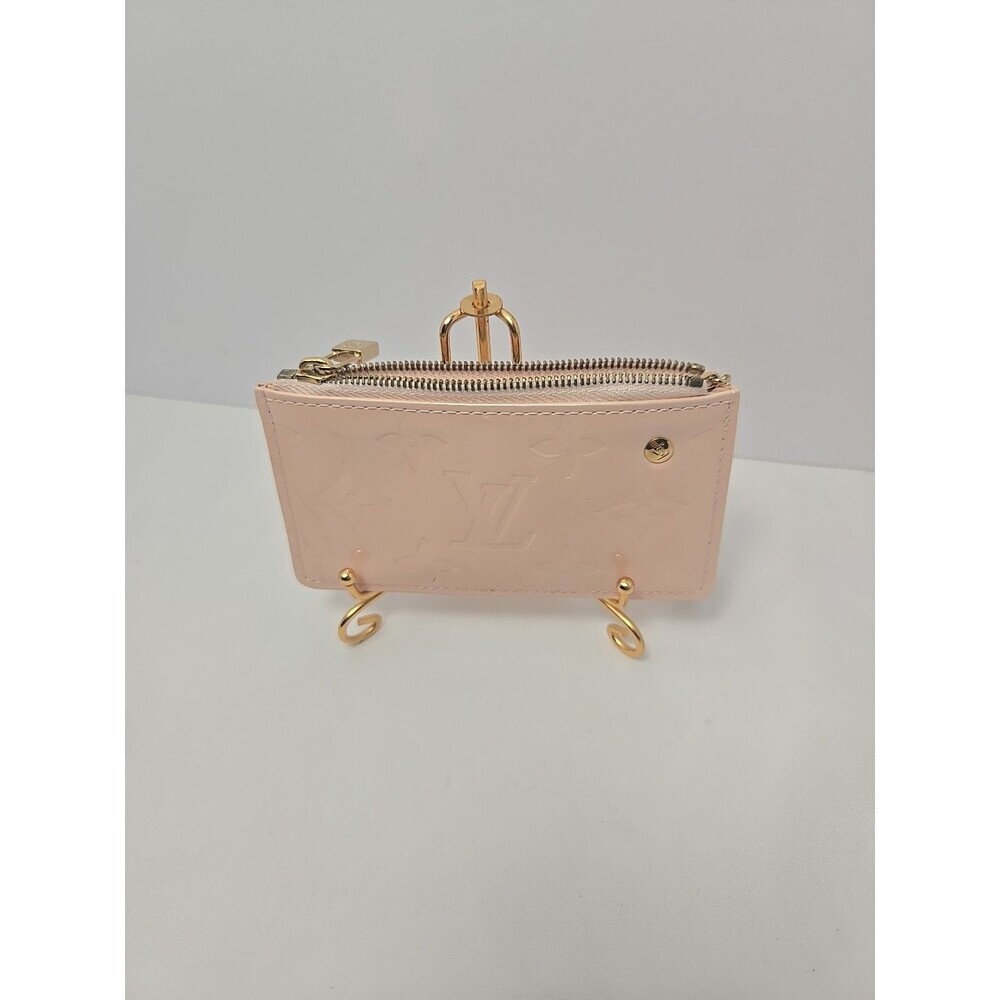 Louis Vuitton Pochette Clé Coin Case Purse Monogram Vernis Cream Beige